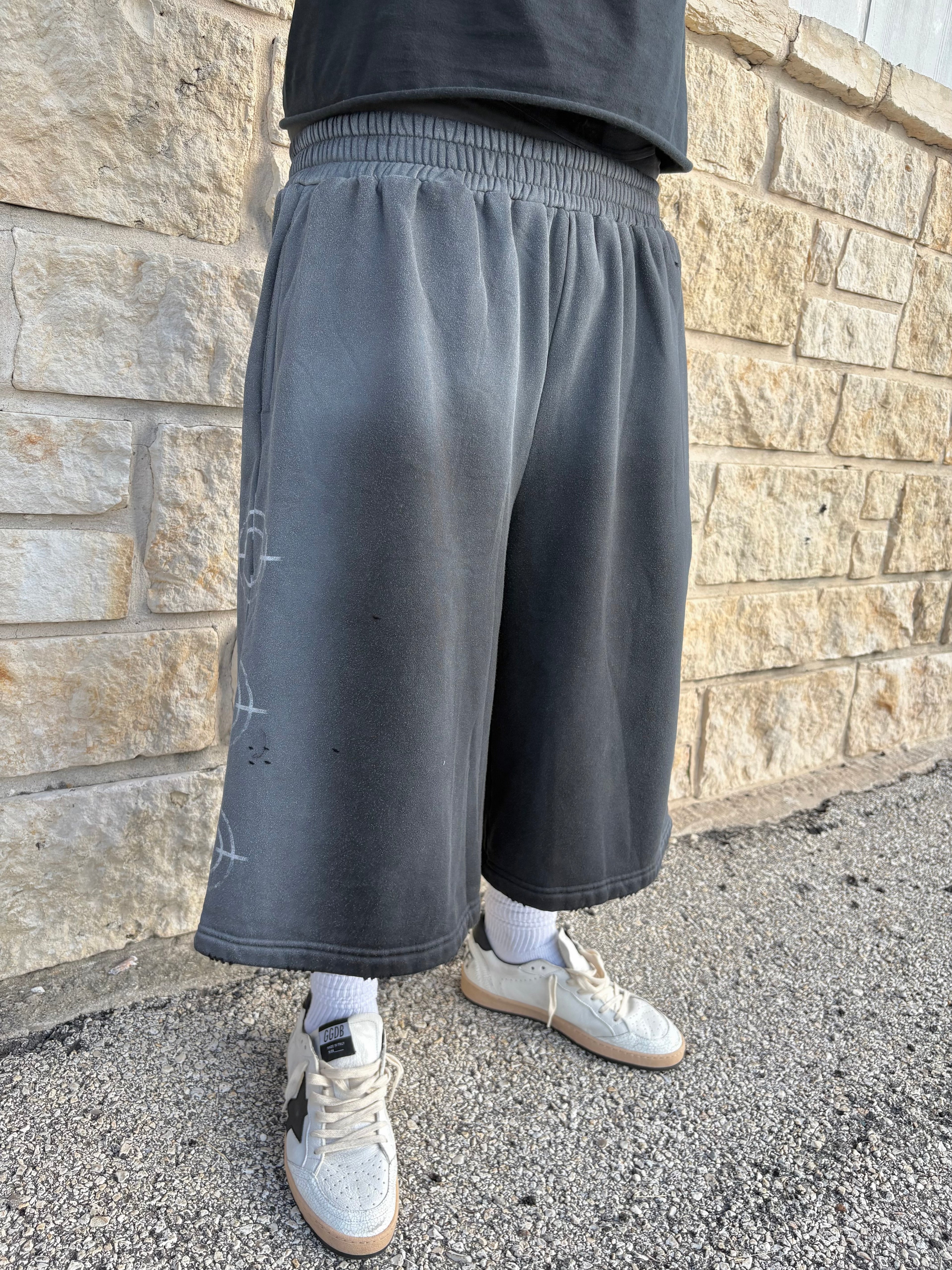 Faded 3/4 shorts